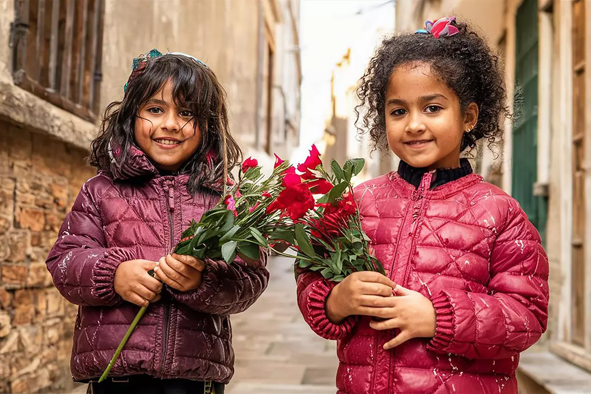 آموزش نیکوکاری به کودکان